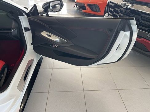 Used 2024 Chevrolet Corvette Stingray w/ Z51 Performance Package image 9