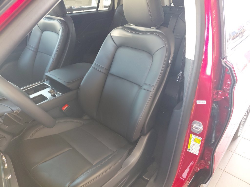 New 2026 Lincoln Aviator AWD image 38