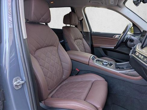 Certified 2024 BMW X7 xDrive40i image 24