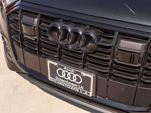 Used 2023 Audi Q7 3.0T Prestige w/ Prestige Package AWD/4WD image 8