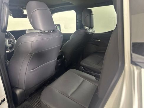 Used 2024 Lexus GX 550 w/ Accessory Package (2T) AWD/4WD image 20