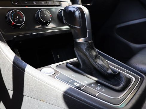 Used 2019 Volkswagen Golf SE w/ Driver Assistance Package FWD image 50
