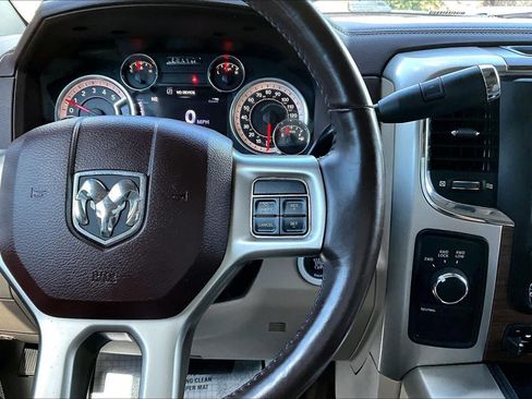 Used 2016 RAM 2500 Laramie AWD/4WD image 18