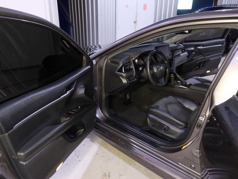 Used 2023 Toyota Camry XSE w/ Navigation Package image 18