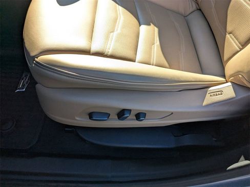 Certified 2024 Cadillac XT6 Sport w/ Platinum Package image 18