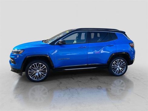 Used 2023 Jeep Compass Limited w/ Elite Group image 2