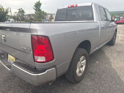 Used 2019 RAM 1500 Classic SLT AWD/4WD image 4