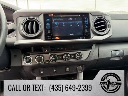 Used 2016 Toyota Tacoma TRD Sport w/ Towing Package AWD/4WD image 20
