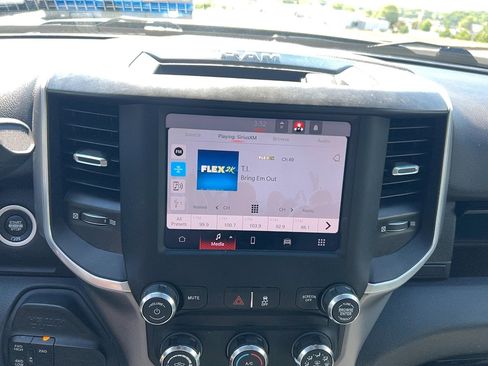 Used 2024 RAM 3500 Big Horn AWD/4WD image 19
