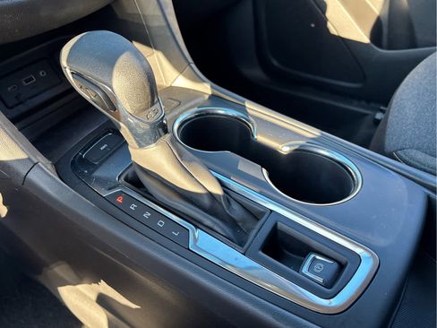 Certified 2024 Chevrolet Equinox LT image 19