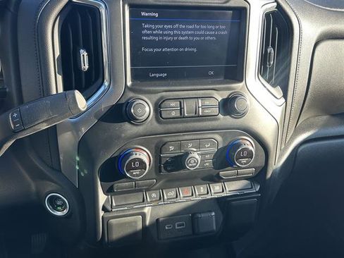 Used 2022 Chevrolet Silverado 1500 LT image 17