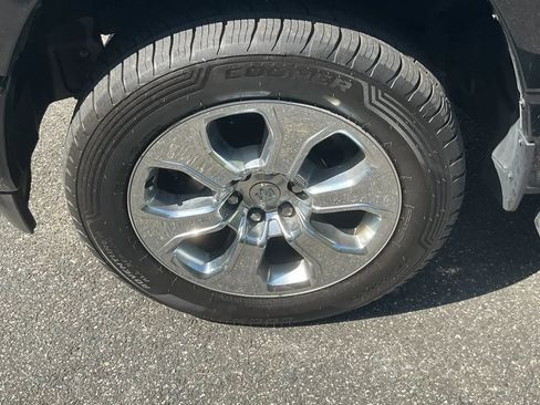 Used 2020 RAM 1500 Big Horn AWD/4WD image 9