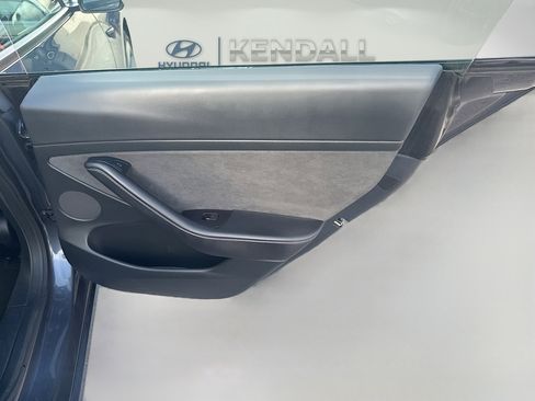 Used 2023 Tesla Model 3 Standard Range RWD image 29