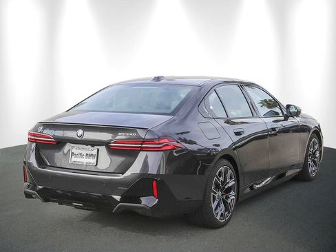 New 2026 BMW i5 eDrive40 w/ M Sport Package RWD image 6