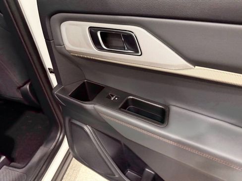 New 2026 Ford Explorer Active image 28