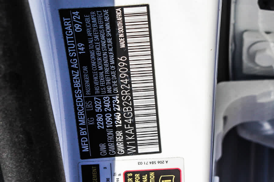 Used 2025 Mercedes-Benz C 300 Sedan image 37