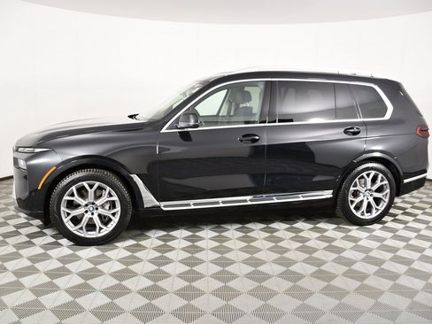 Used 2026 BMW X7 xDrive40i AWD/4WD image 9