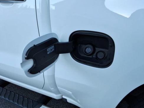 Certified 2019 Chevrolet Silverado 1500 LTZ AWD/4WD image 13