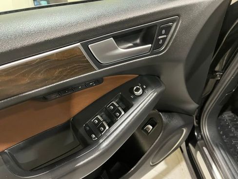 Used 2016 Audi Q5 2.0T Premium Plus w/ Technology Package image 38