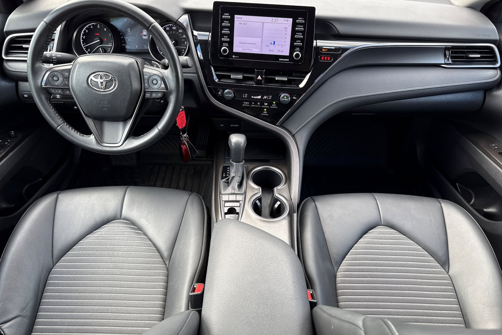 Used 2023 Toyota Camry SE AWD/4WD image 13