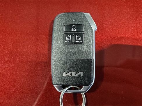 Used 2024 Kia Carnival LX image 26