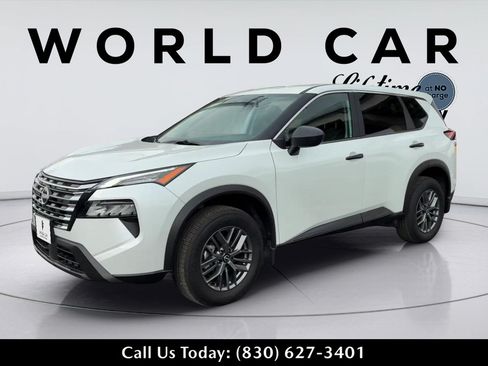 Used 2025 Nissan Rogue S FWD image 7