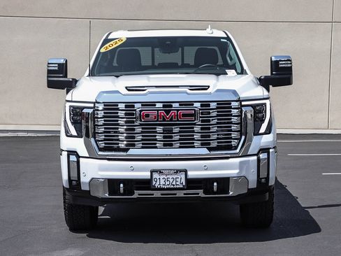 Used 2025 GMC Sierra 2500 Denali w/ Denali Reserve Package AWD/4WD image 2