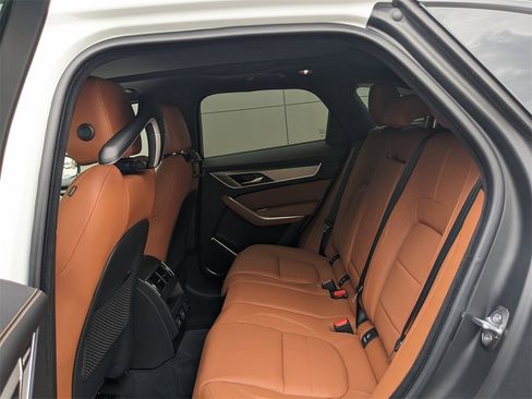 New 2026 Jaguar F-PACE R-Dynamic S image 10