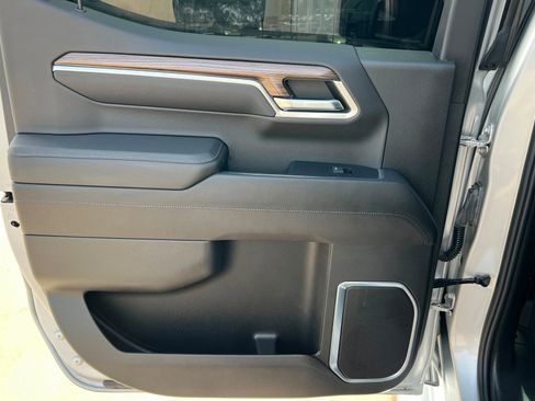 Used 2022 Chevrolet Silverado 1500 LT w/ LPO, Dark Essentials Package AWD/4WD image 19