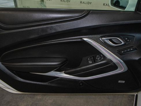 Used 2019 Chevrolet Camaro SS RWD image 10
