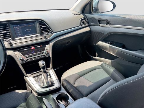 Used 2018 Hyundai Elantra Value Edition FWD image 28