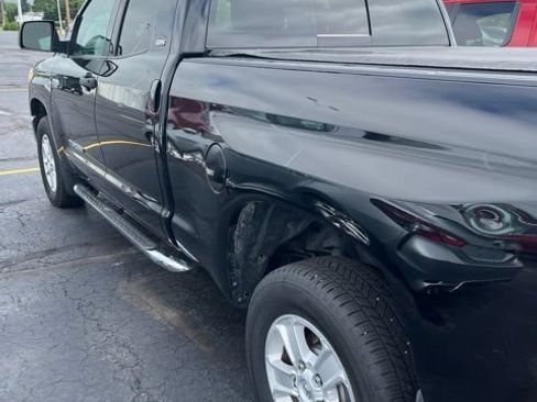 Used 2016 Toyota Tundra SR5 w/ SR5 Upgrade Package AWD/4WD image 5
