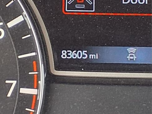 Used 2020 Nissan Pathfinder SL image 32