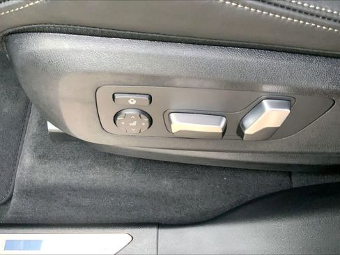 New 2026 BMW X5 xDrive50e w/ Executive Package AWD/4WD image 16