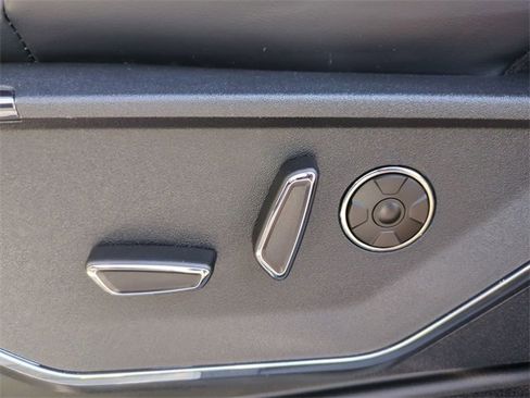 Used 2024 Ford F150 Platinum w/ Equipment Group 702A High image 21