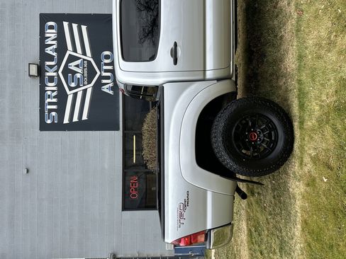 Used 2006 Toyota Tacoma TRD Off Road 4WD image 6