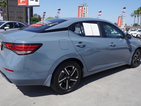 Used 2025 Nissan Sentra SV w/ All-Weather Package FWD image 7