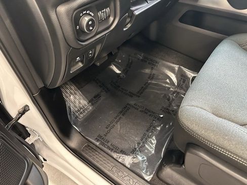 New 2026 RAM 1500 4x4 Crew Cab image 21