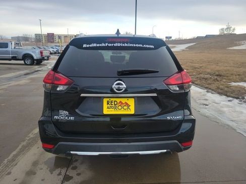 Used 2018 Nissan Rogue SV w/ Premium Package image 10