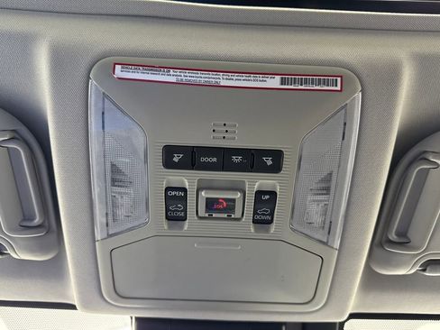 Used 2021 Toyota RAV4 XLE Premium image 21