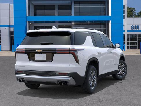 New 2026 Chevrolet Traverse LT w/ Driver Confidence Package image 4