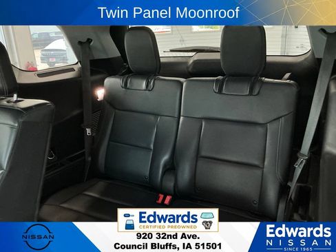 Used 2021 Ford Explorer XLT w/ Equipment Group 202A AWD/4WD image 14