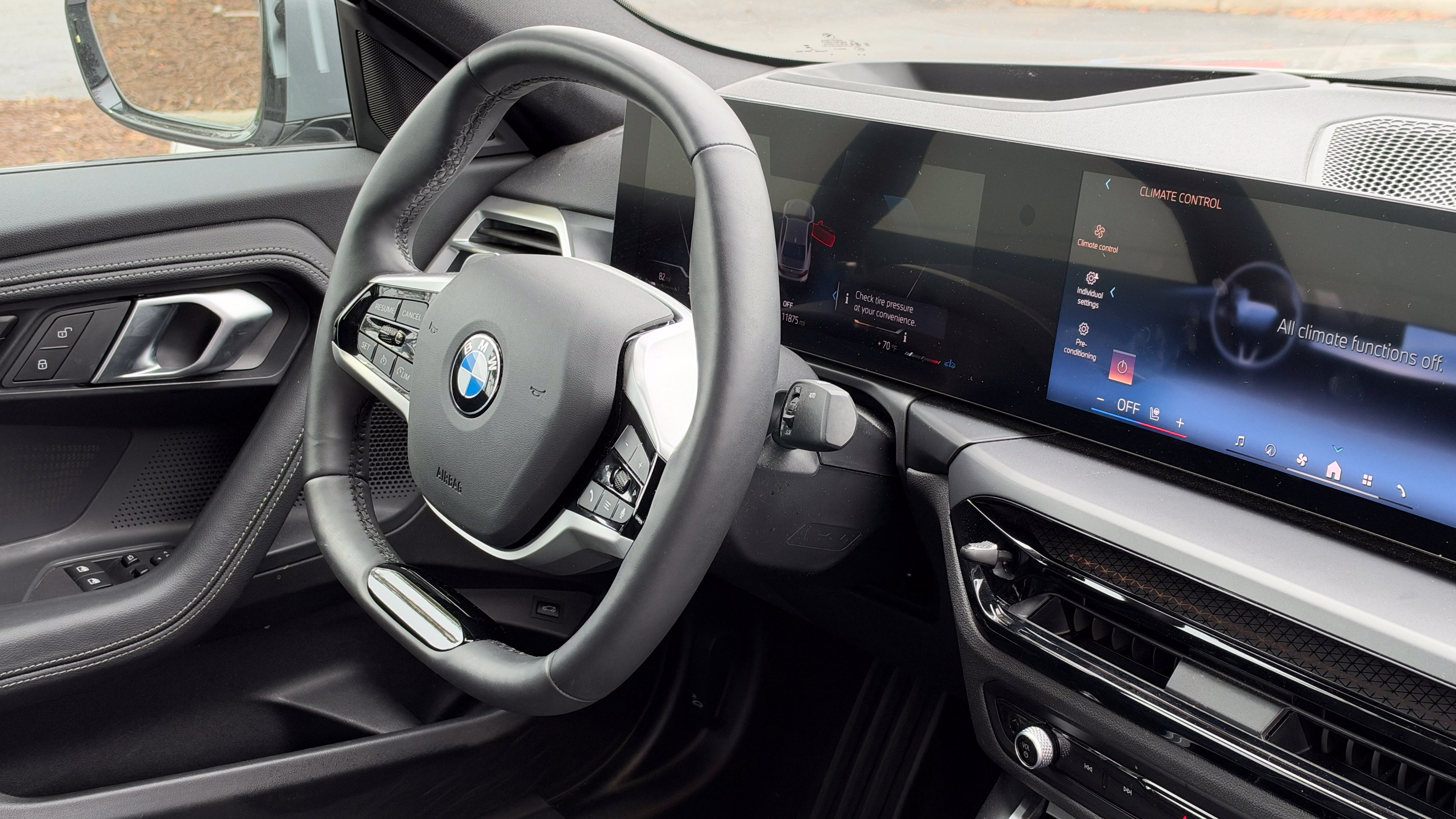 Used 2025 BMW 230i Coupe RWD image 9