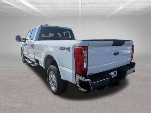 Certified 2025 Ford F350 XLT AWD/4WD image 9