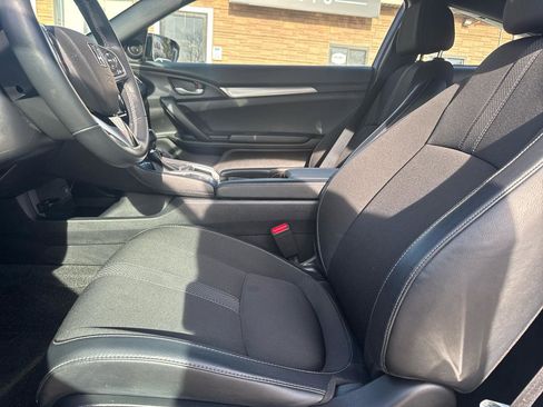 Used 2019 Honda Civic Sport image 19