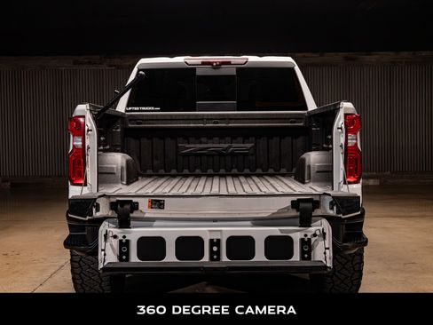 Used 2022 Chevrolet Silverado 1500 ZR2 w/ Technology Package image 8