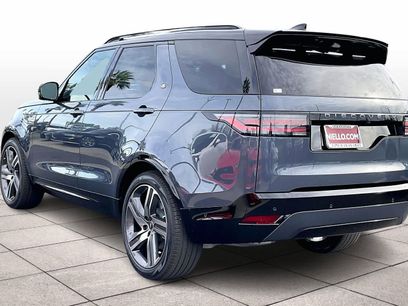 New 2026 Land Rover Discovery Dynamic SE