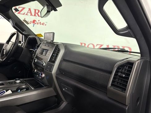 Used 2018 Ford Expedition Max XLT RWD image 17
