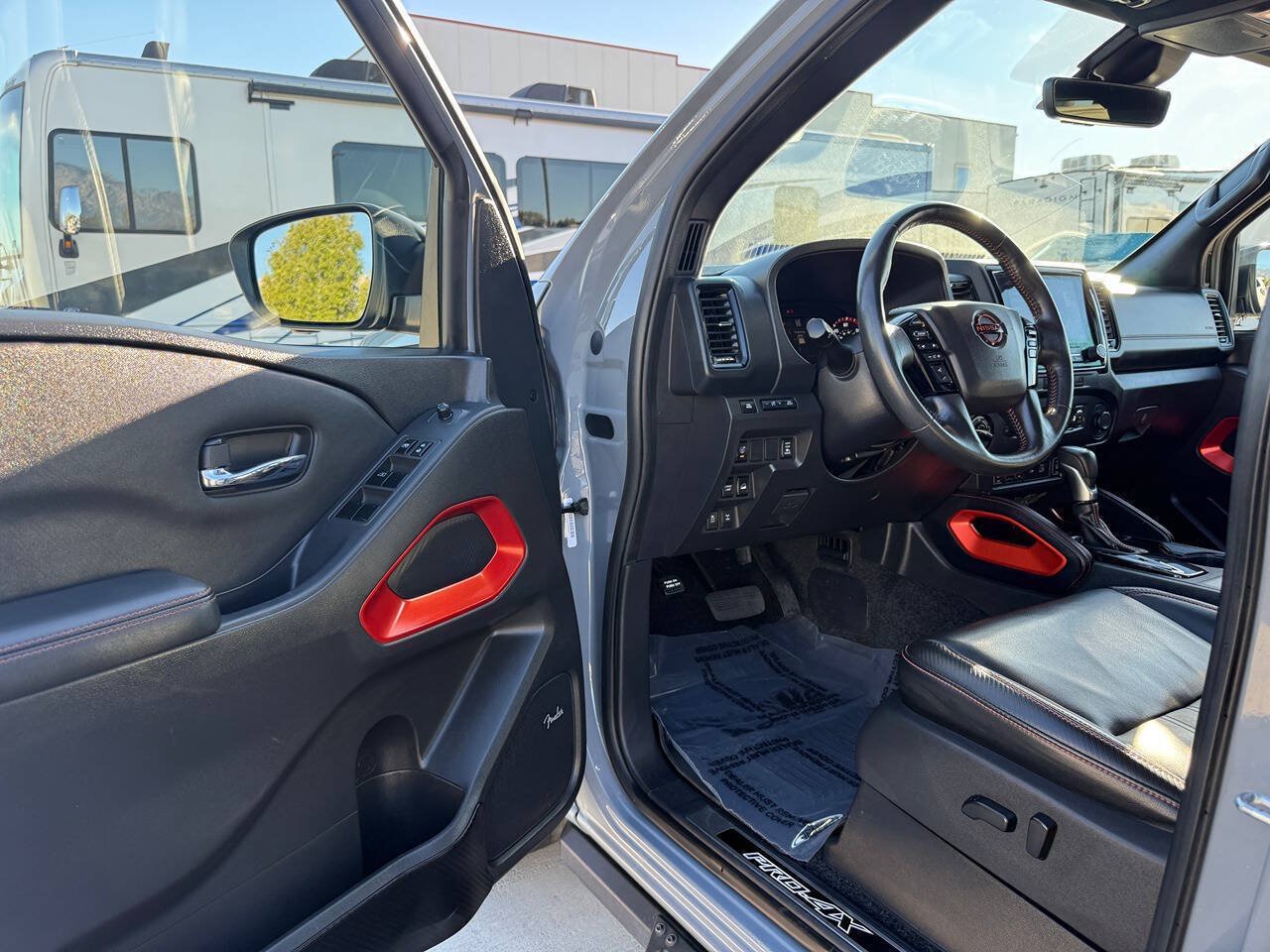 Used 2023 Nissan Frontier PRO-4X w/ Pro-4X Premium Package AWD/4WD image 20