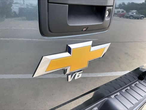 Used 2015 Chevrolet Colorado LT w/ LT Convenience Package RWD image 29